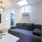 Magenta Square Central 1 Bdr With Ac